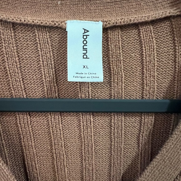 Abound Cropped Cardigan - Picture 4 of 4